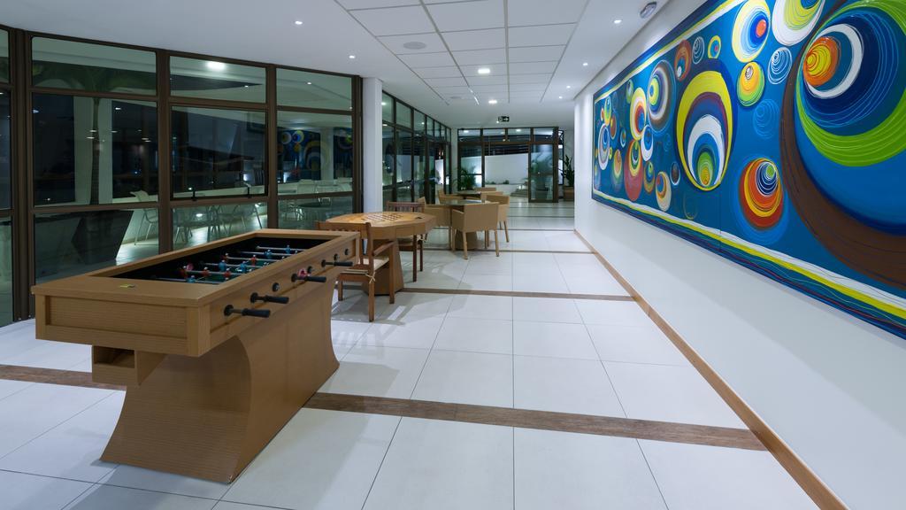 Best Western Premier Maceió Exterior foto The games room