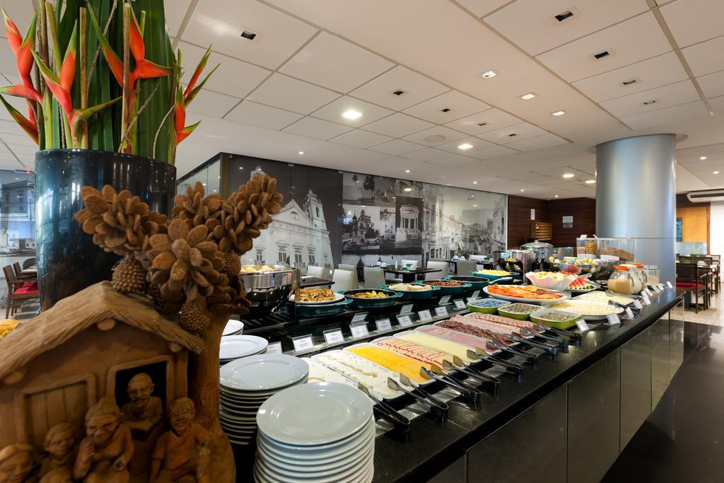 Best Western Premier Maceió Exterior foto A buffet at a hotel