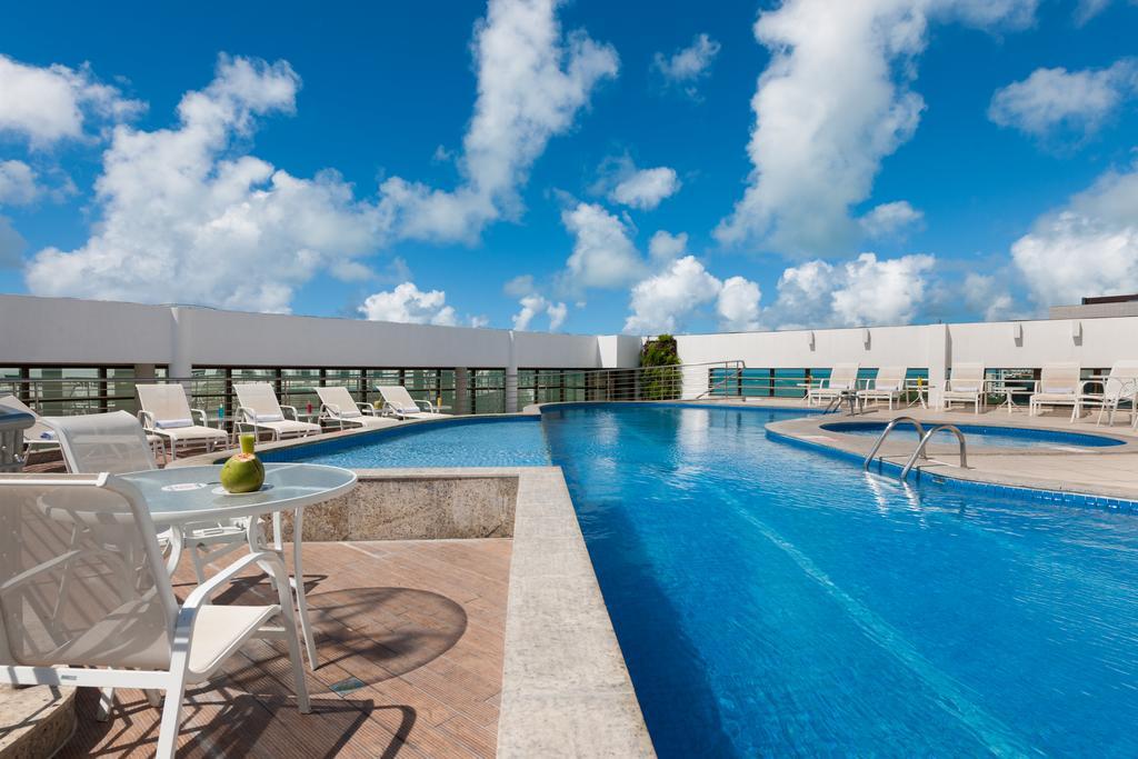 Best Western Premier Maceió Exterior foto Rooftop pool at the hotel